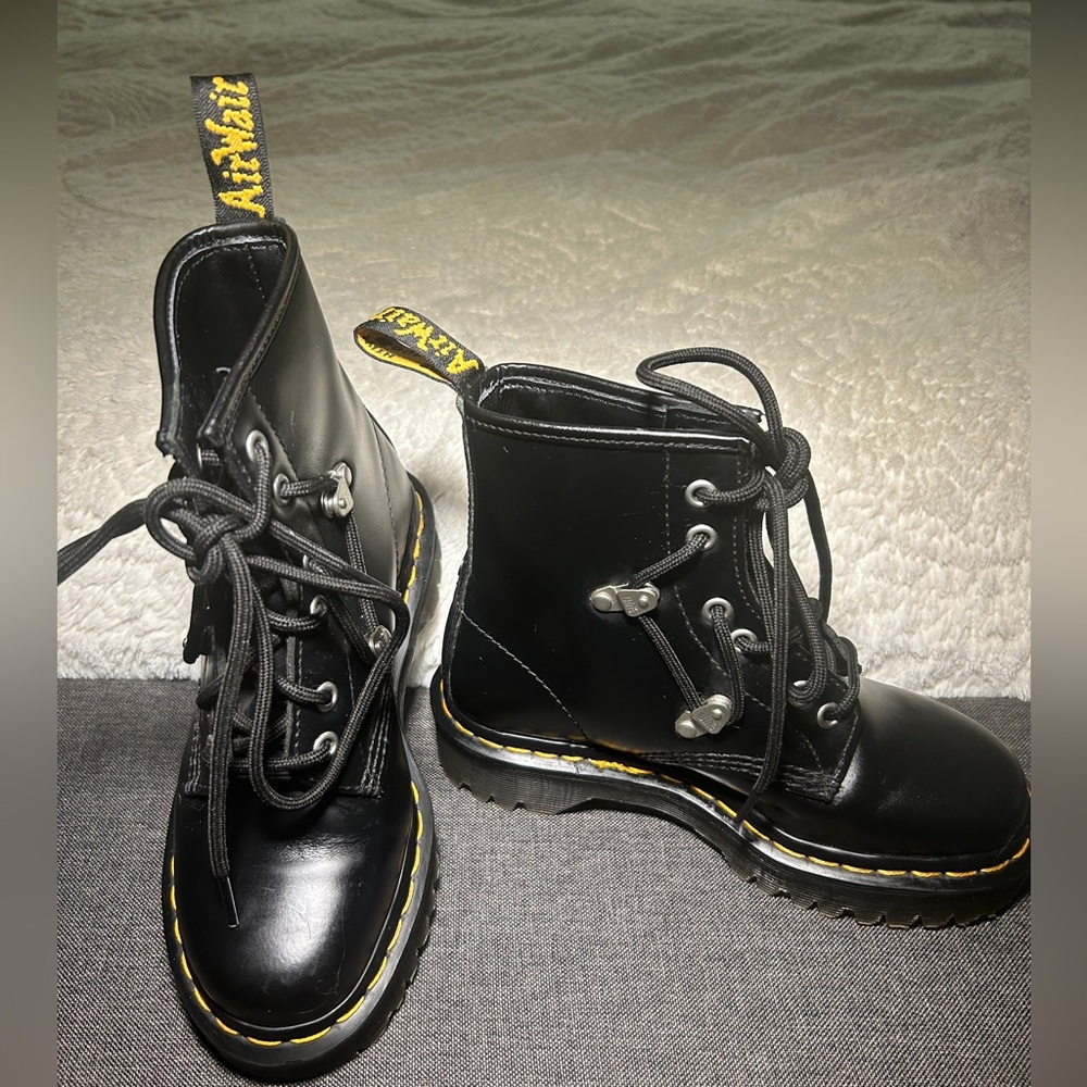 Dr. Martens 1460s Unisex Black Boots - Picture 2 of 7